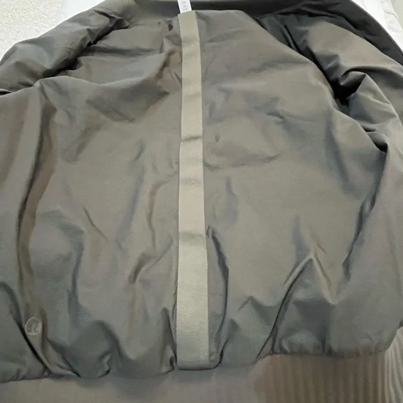 Lululemon Athletica Green Bomber Jacket with Quilted Design - Picture 7 of 13